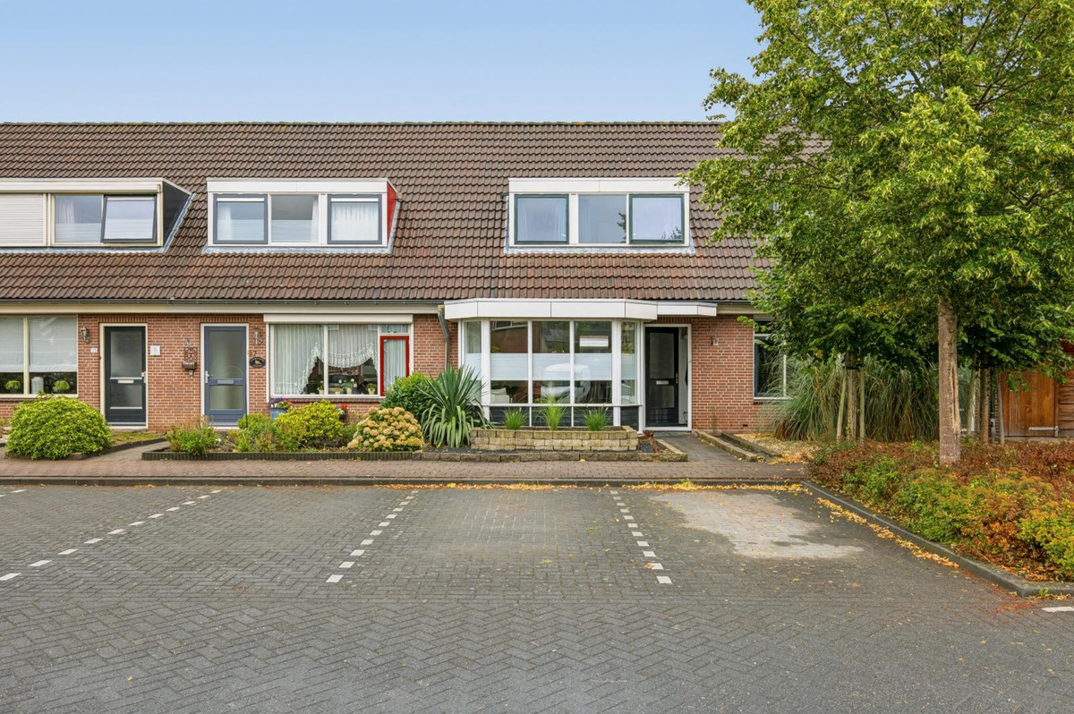 Tussenwoning te koop: Nieuwstraat 39, Lievelde