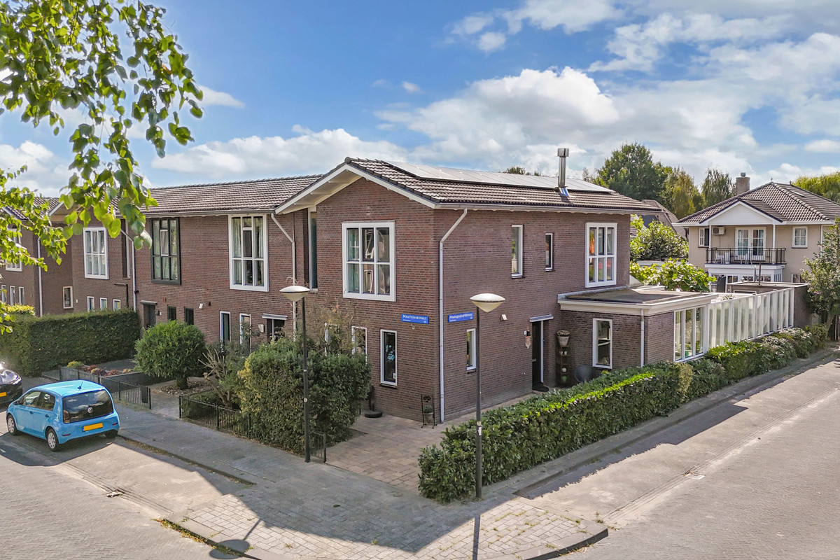Hoekwoning te koop: Madagaskarstraat 18, Almere