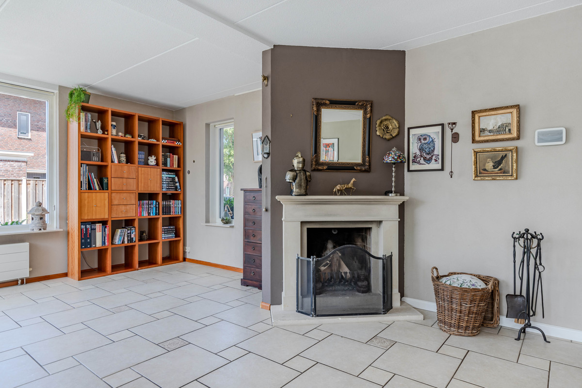 Hoekwoning te koop: Madagaskarstraat 18, Almere