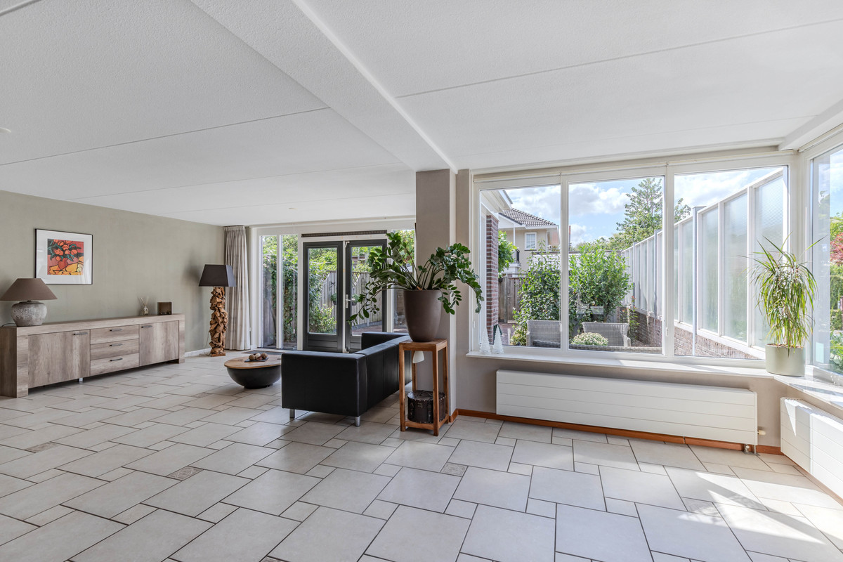 Hoekwoning te koop: Madagaskarstraat 18, Almere