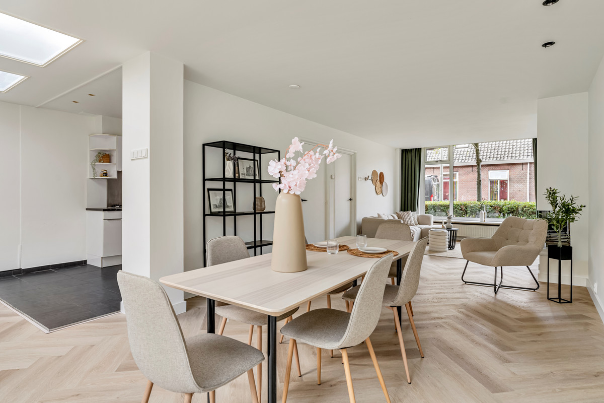 Tussenwoning te koop: Hasseltstraat 92, Tilburg