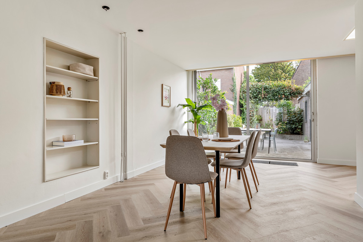 Tussenwoning te koop: Hasseltstraat 92, Tilburg
