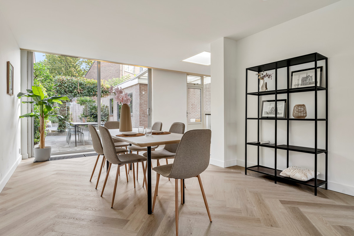 Tussenwoning te koop: Hasseltstraat 92, Tilburg