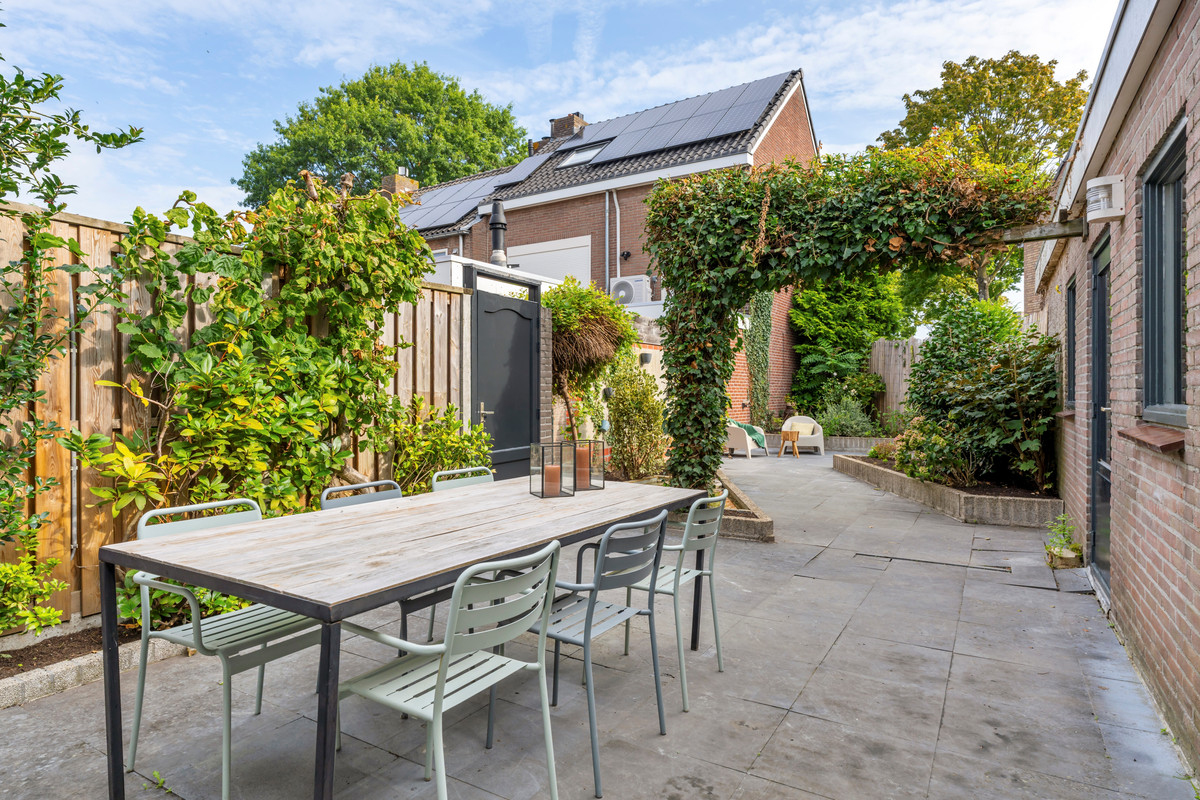 Tussenwoning te koop: Hasseltstraat 92, Tilburg