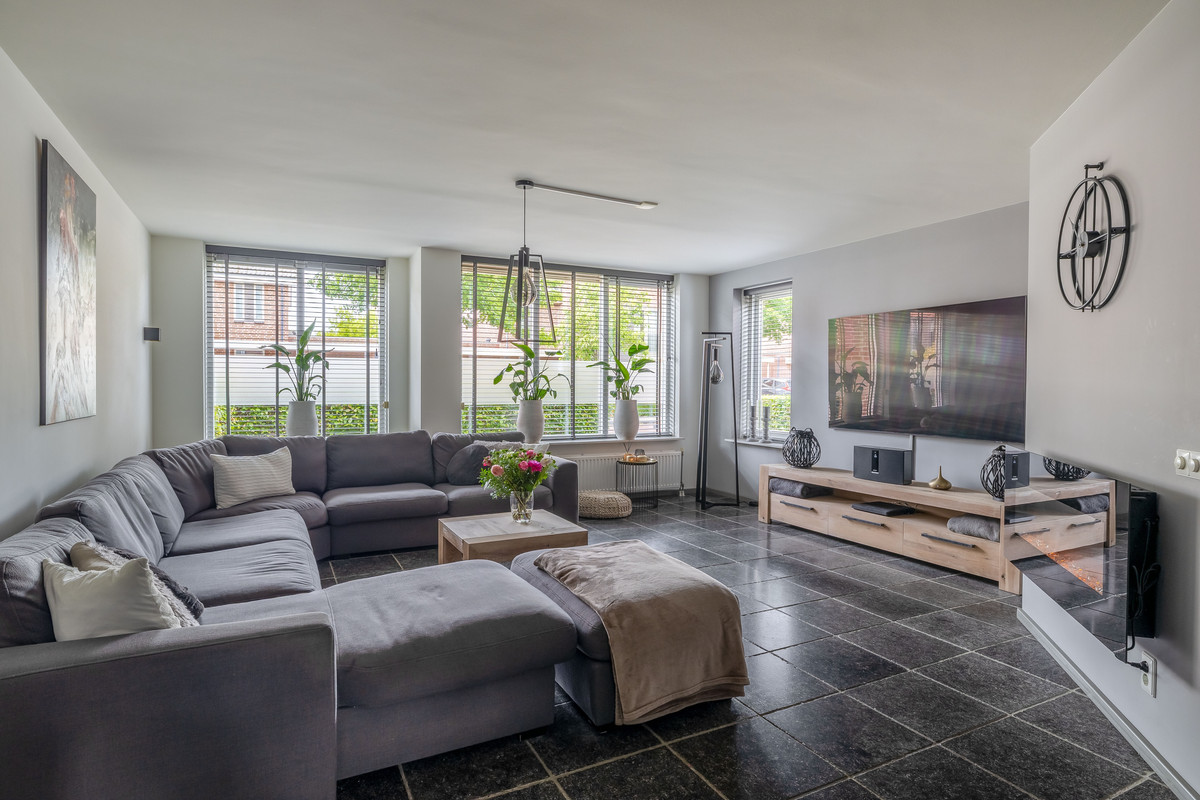 Tussenwoning te koop: Boelehaven 10, Barendrecht