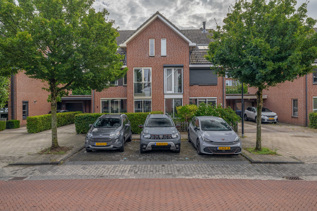 Tussenwoning te koop: Boelehaven 10, Barendrecht