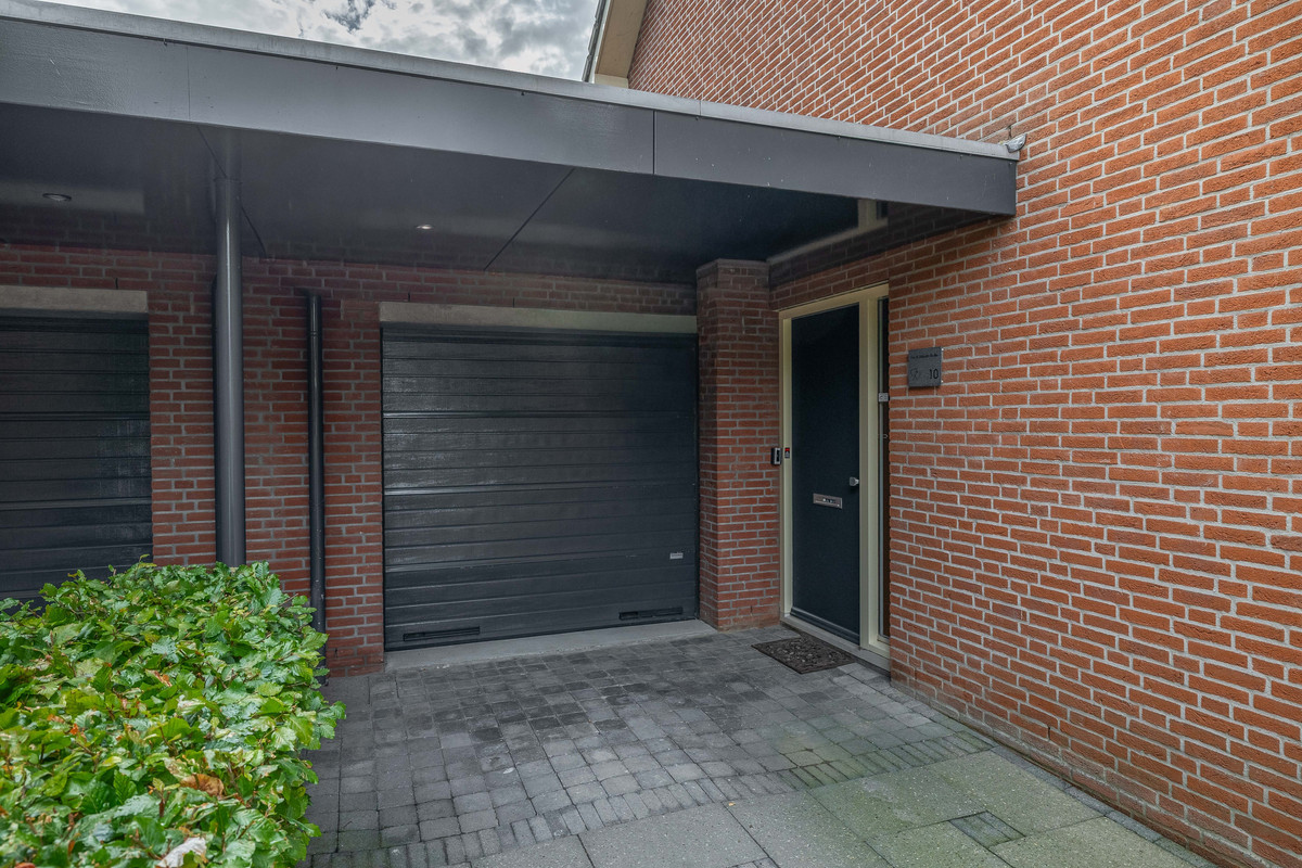 Tussenwoning te koop: Boelehaven 10, Barendrecht