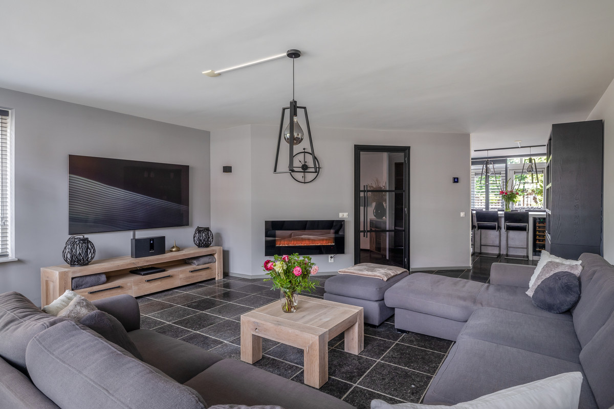 Tussenwoning te koop: Boelehaven 10, Barendrecht