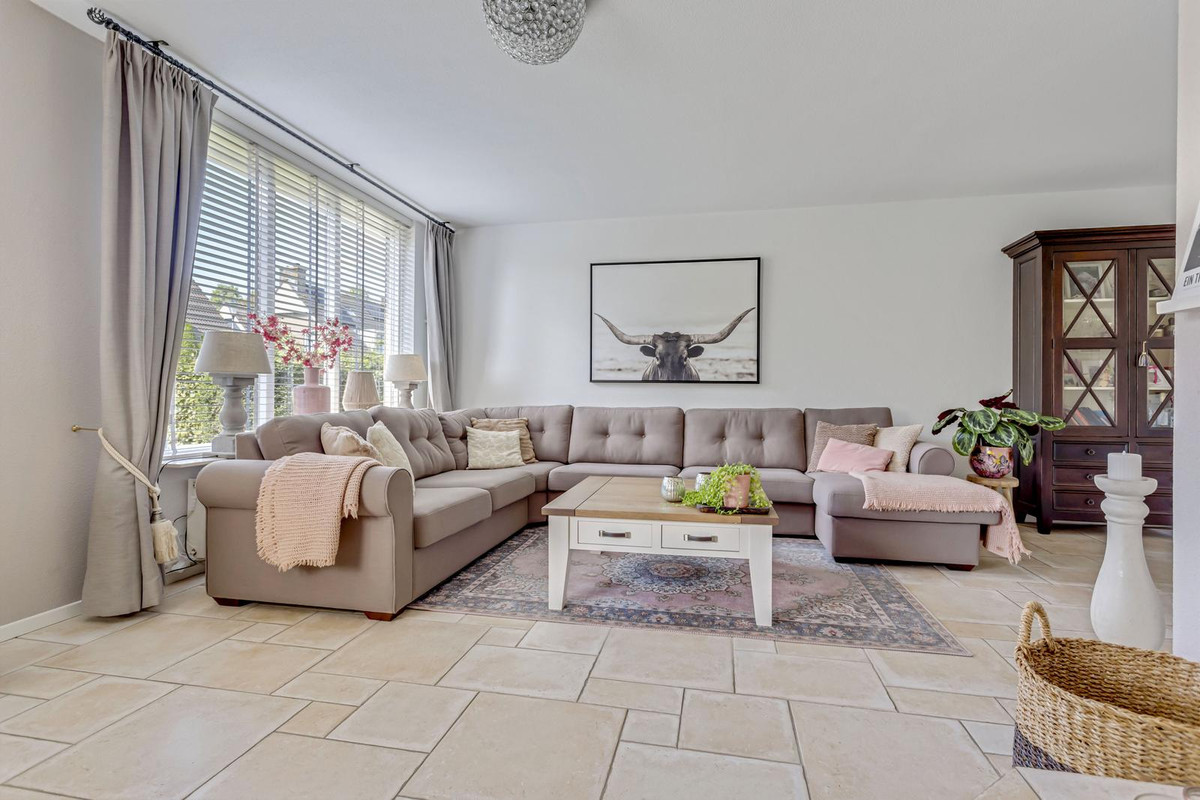 Tussenwoning te koop: Kievit 28, Oud-Beijerland