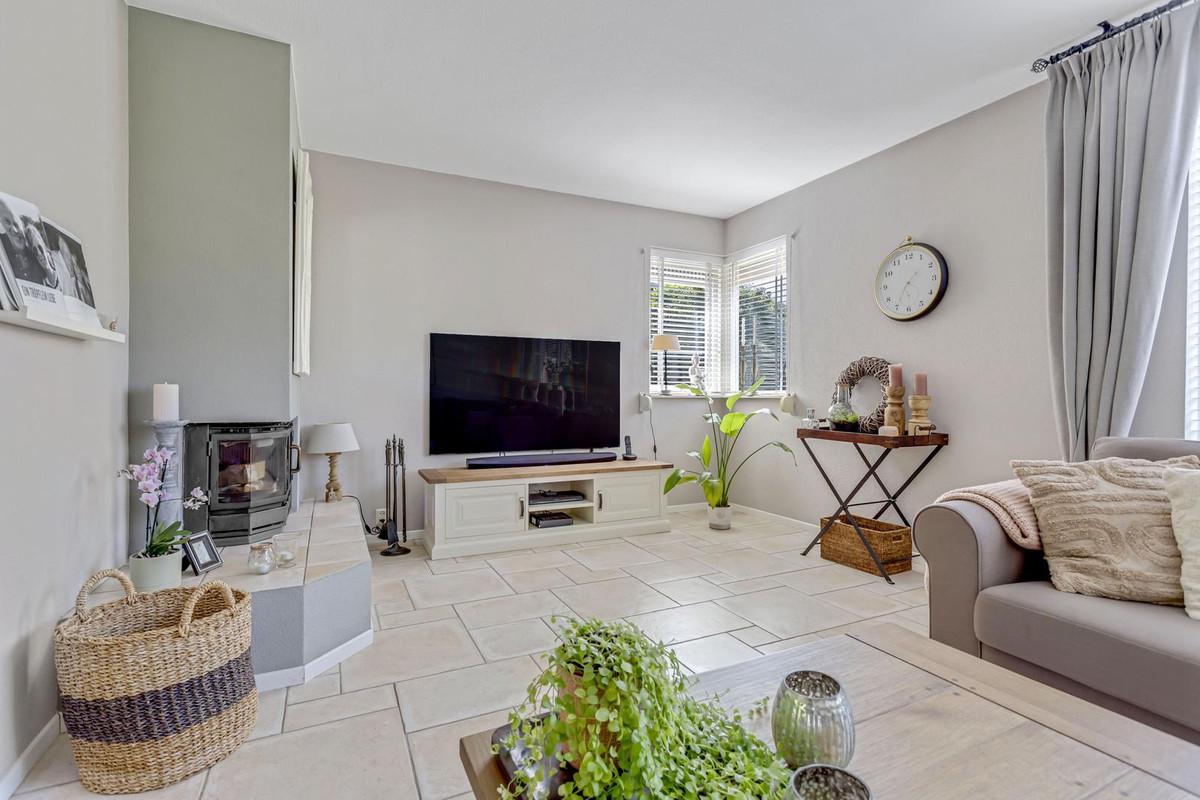 Tussenwoning te koop: Kievit 28, Oud-Beijerland