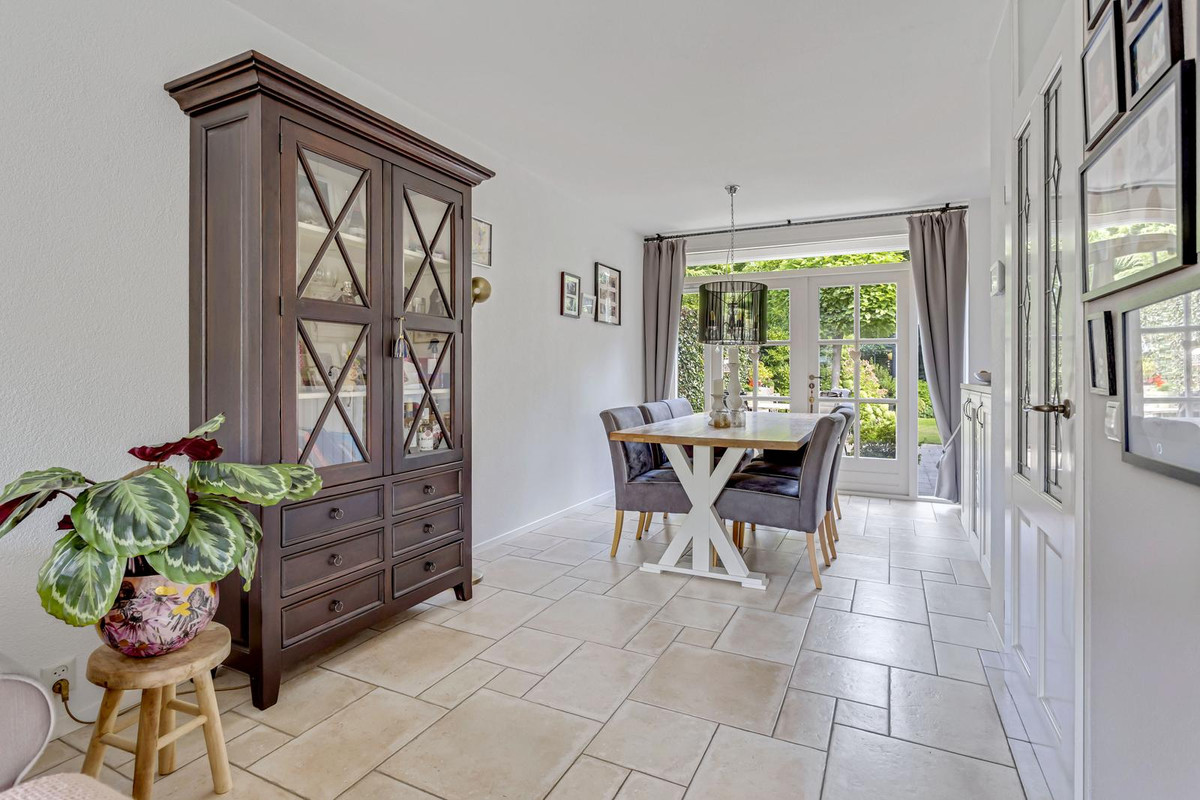 Tussenwoning te koop: Kievit 28, Oud-Beijerland