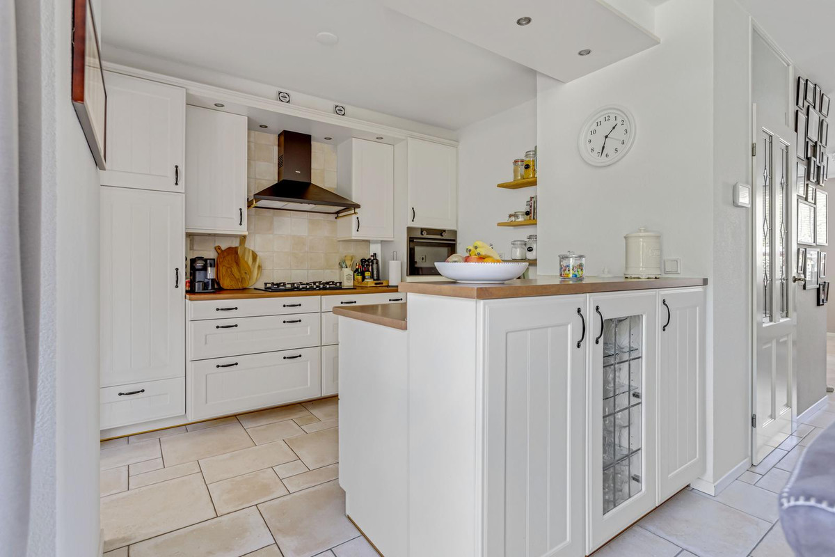 Tussenwoning te koop: Kievit 28, Oud-Beijerland