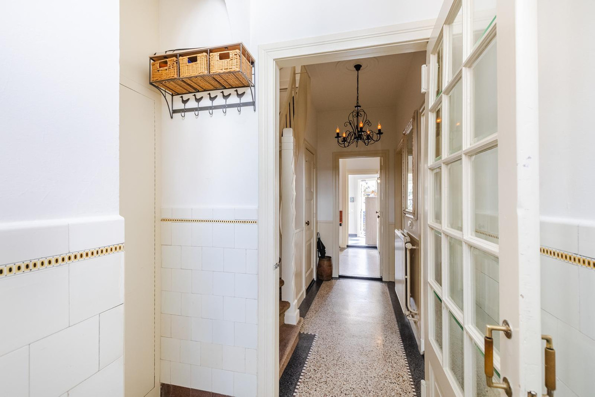 Hoekwoning te koop: Julianastraat 48, Bodegraven