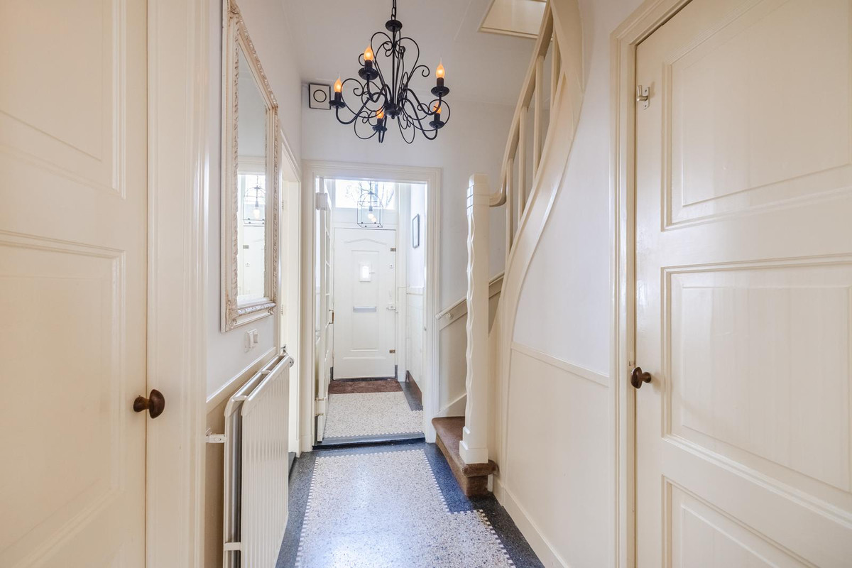 Hoekwoning te koop: Julianastraat 48, Bodegraven