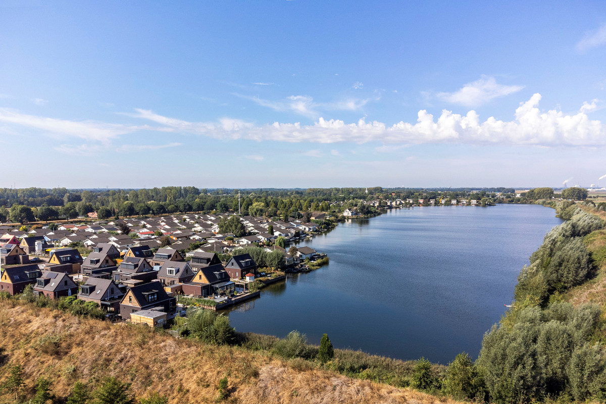 Vrijstaande woning te koop: Vier Heultjes 418, Sprang-Capelle