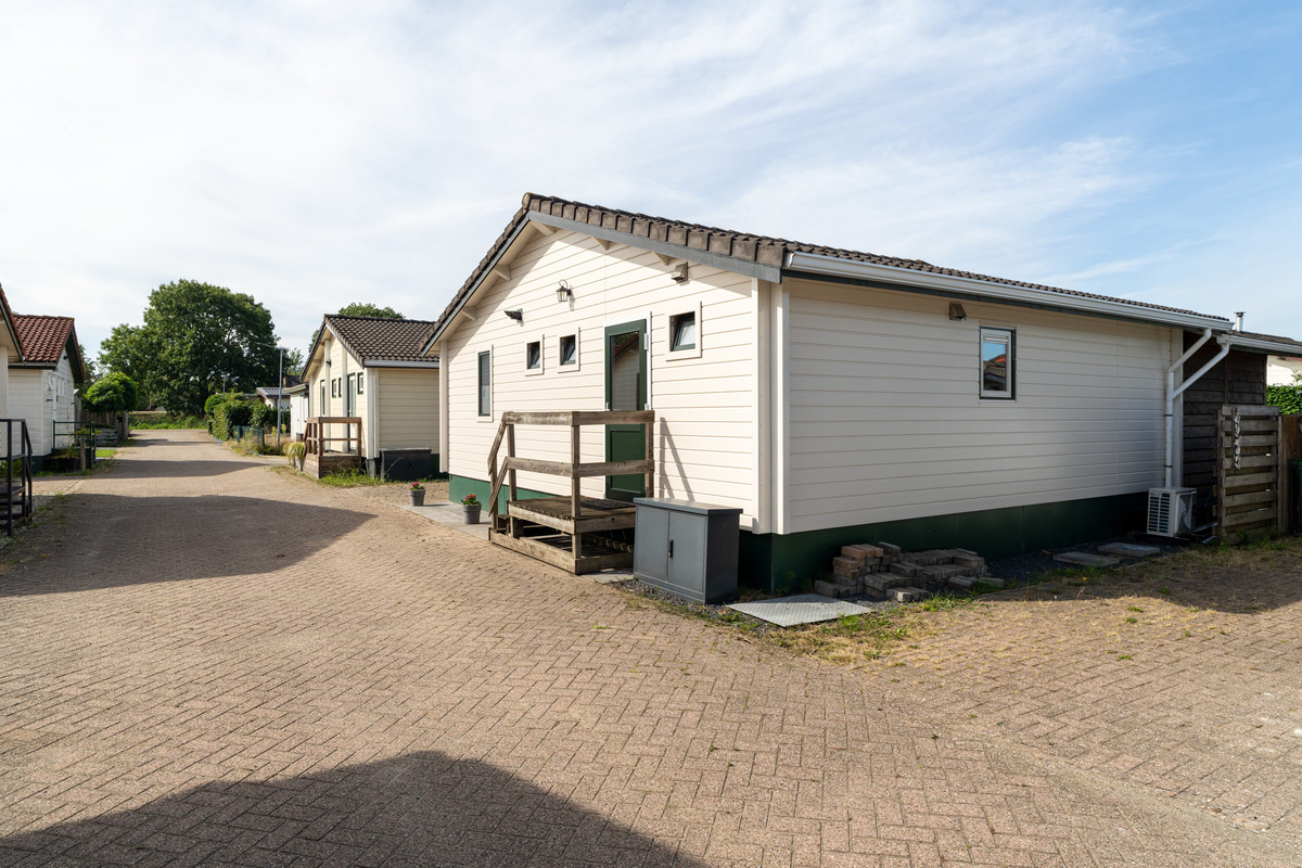 Vrijstaande woning te koop: Vier Heultjes 418, Sprang-Capelle