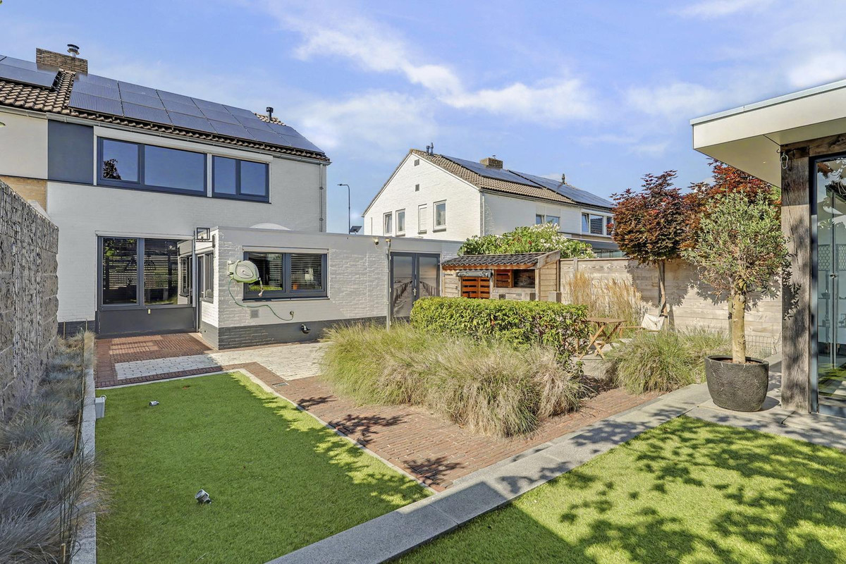 Tussenwoning te koop: Breeweg 96, Yerseke