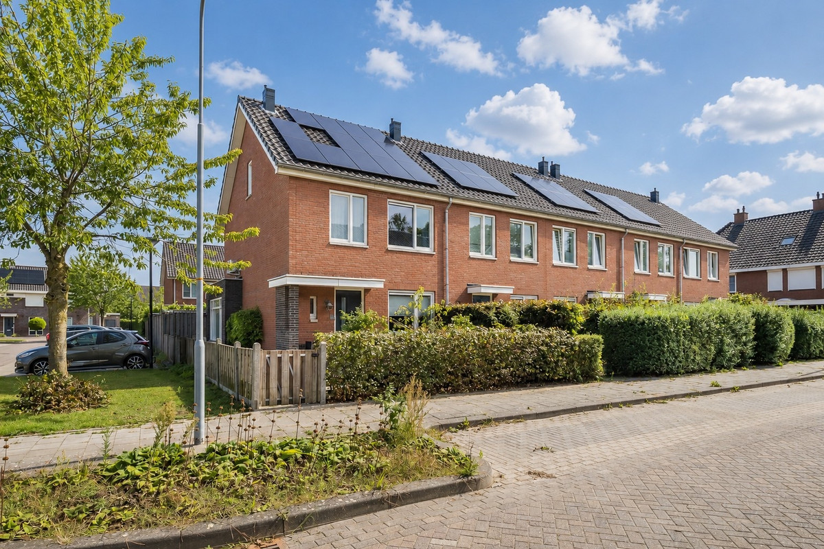 Hoekwoning te koop: Tuilseveldweg 2, Tuil