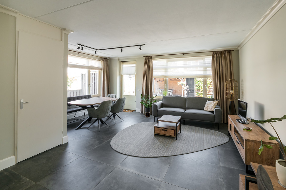 Hoekwoning te koop: Tuilseveldweg 2, Tuil