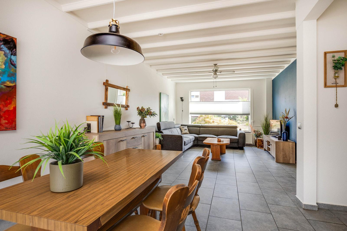 Tussenwoning te koop: Dross Wilkinstraat 3, Elsloo
