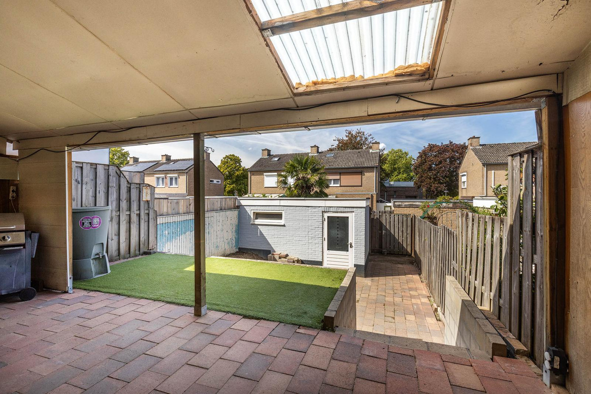 Tussenwoning te koop: Dross Wilkinstraat 3, Elsloo