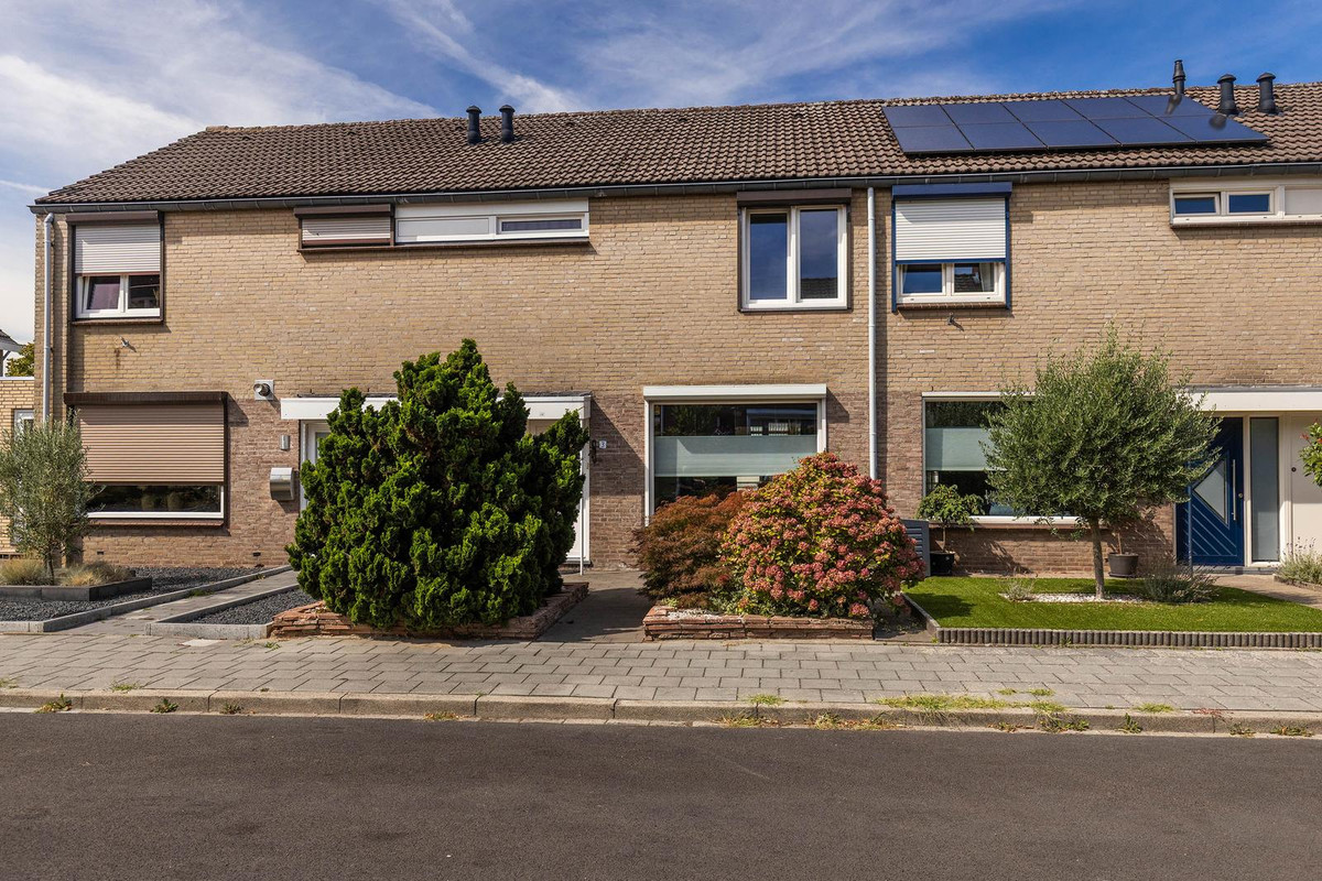 Tussenwoning te koop: Dross Wilkinstraat 3, Elsloo