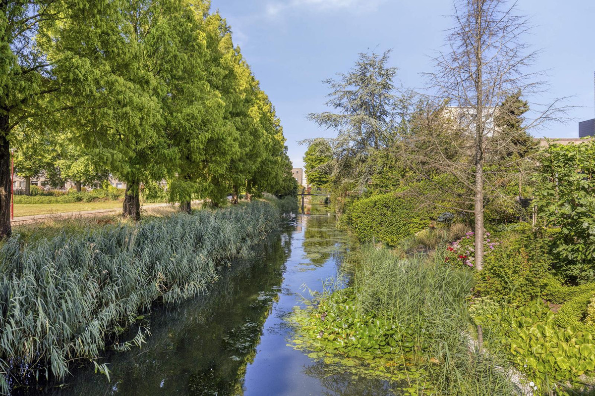 Tussenwoning te koop: Le Corbusierlijn 15, Zoetermeer