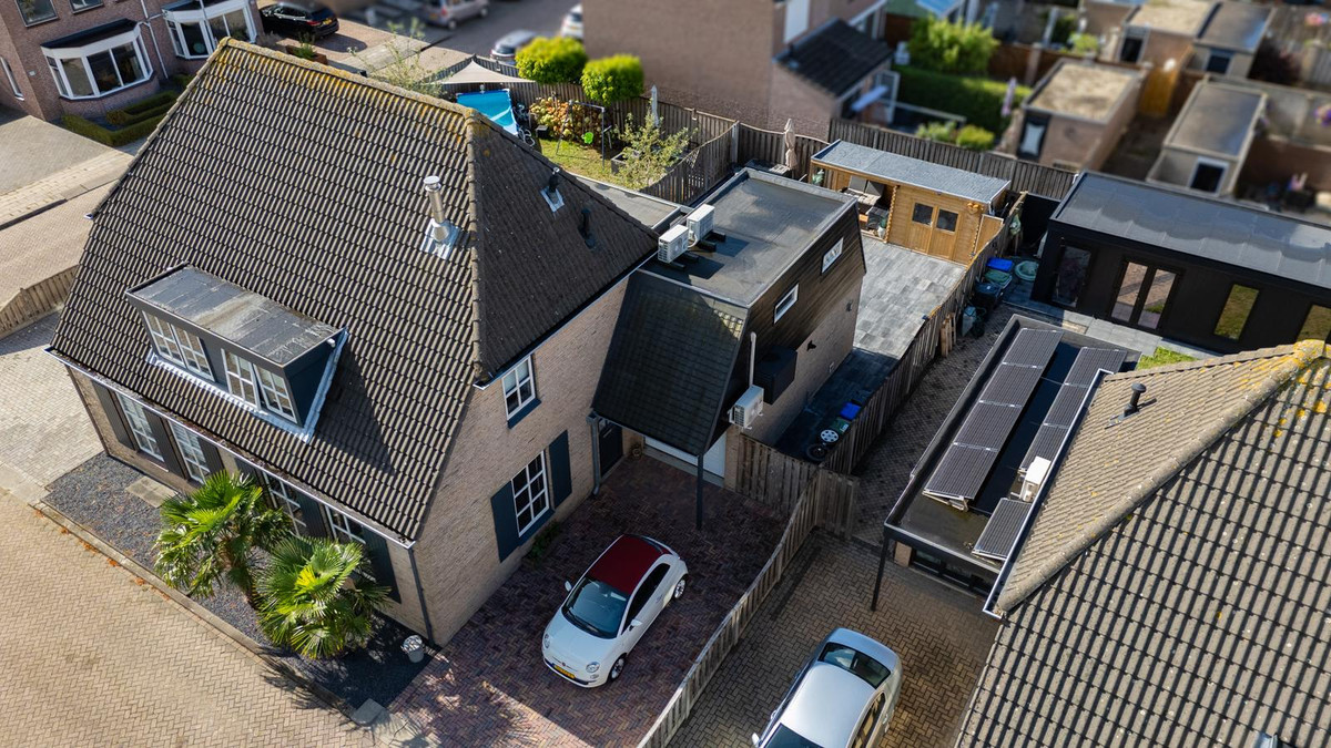 Twee-onder-één-kap te koop: Wegaplein 3, Oude-Tonge