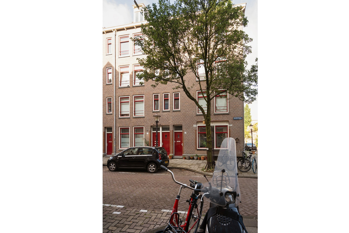 Studio te koop: Djambistraat 40-3, Amsterdam