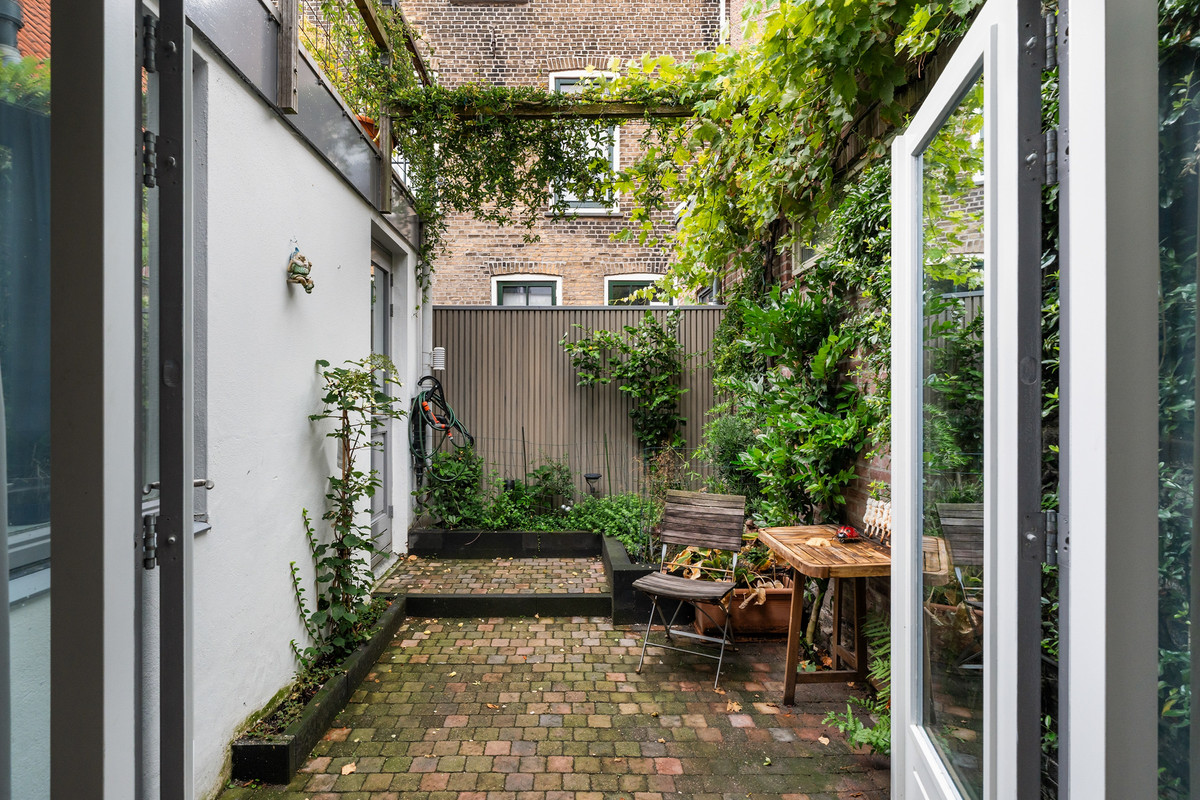Tussenwoning te koop: Ankerstraat 6, Maassluis