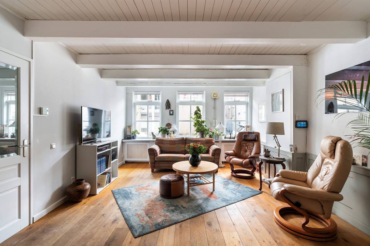 Tussenwoning te koop: Ankerstraat 6, Maassluis