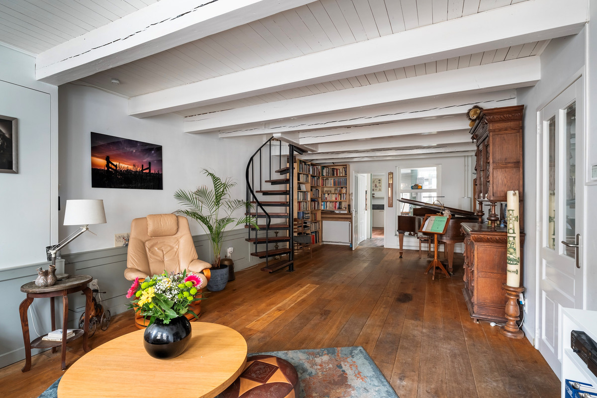 Tussenwoning te koop: Ankerstraat 6, Maassluis