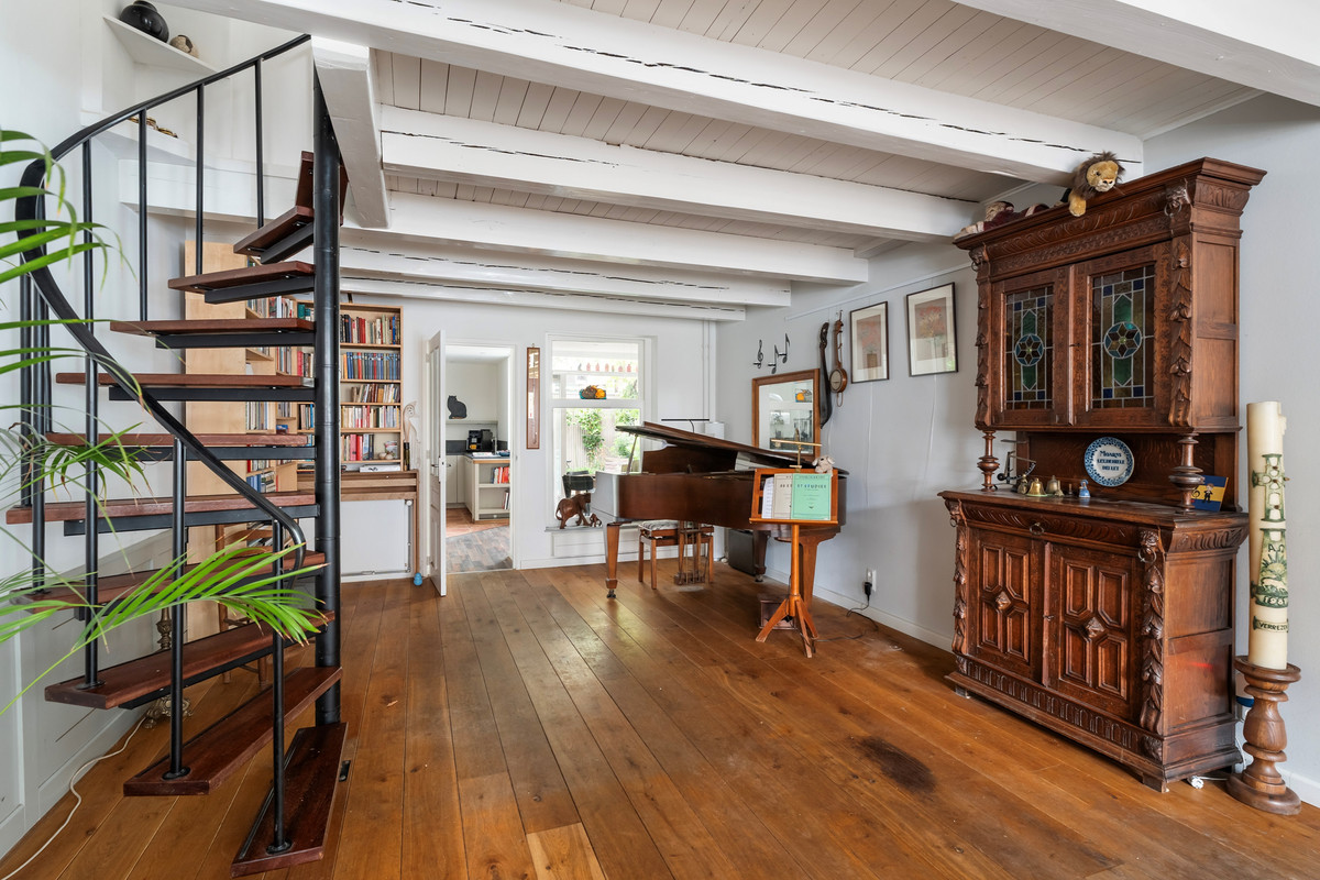Tussenwoning te koop: Ankerstraat 6, Maassluis