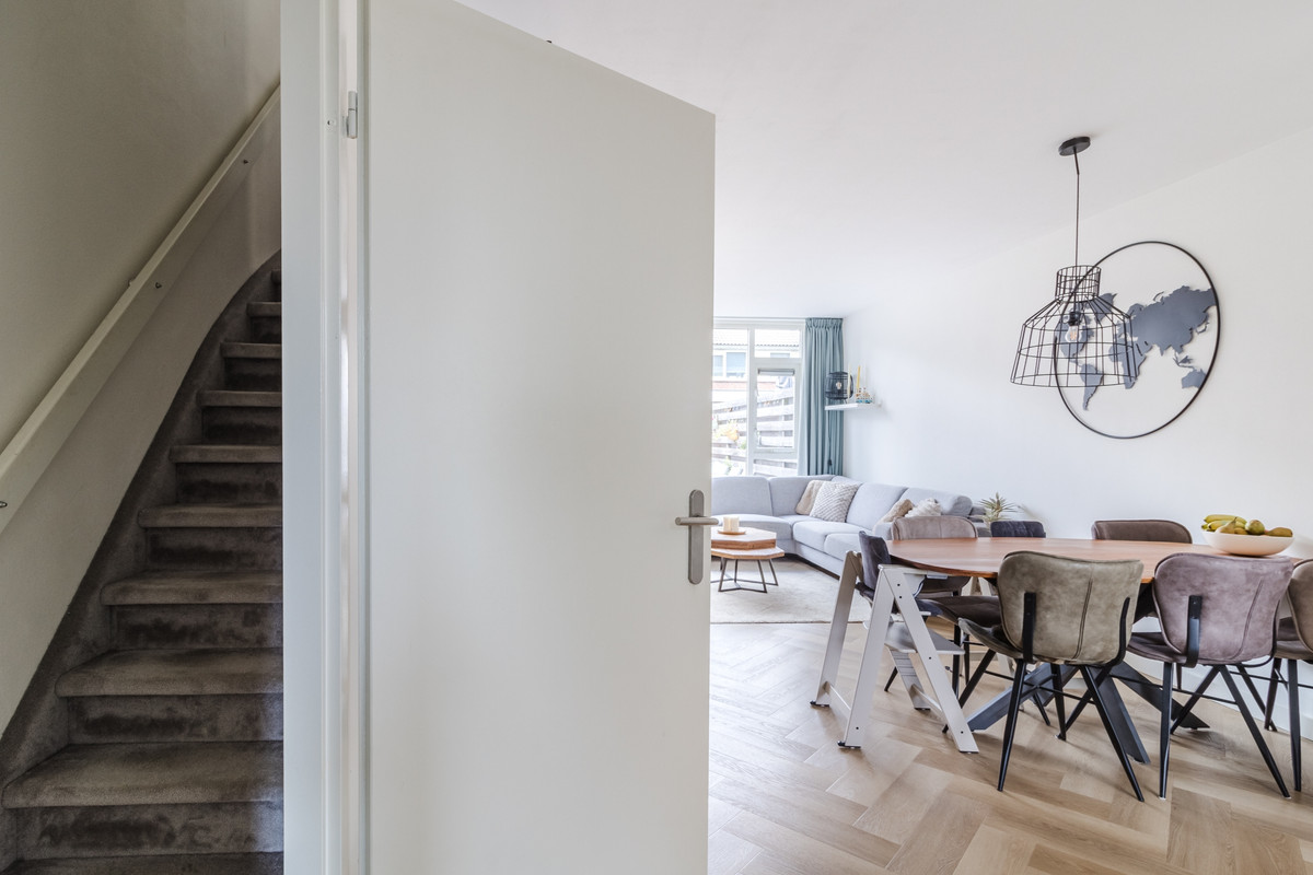 Tussenwoning te koop: Mozartlaan 100, Hazerswoude-Rijndijk