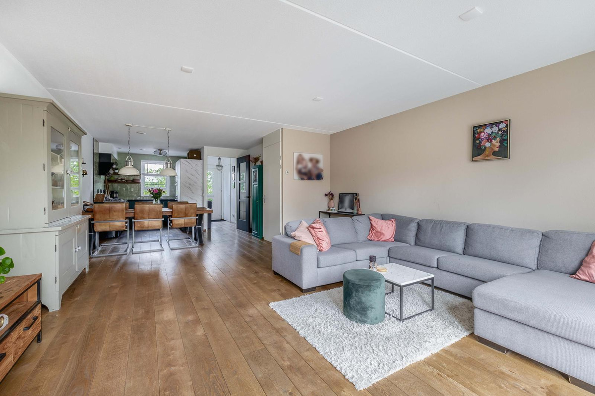 Tussenwoning te koop: Pinksterbloem 7, Hazerswoude-Dorp