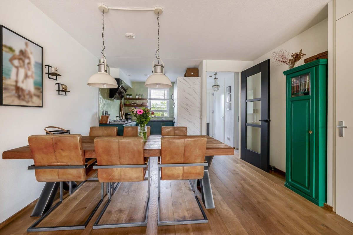 Tussenwoning te koop: Pinksterbloem 7, Hazerswoude-Dorp