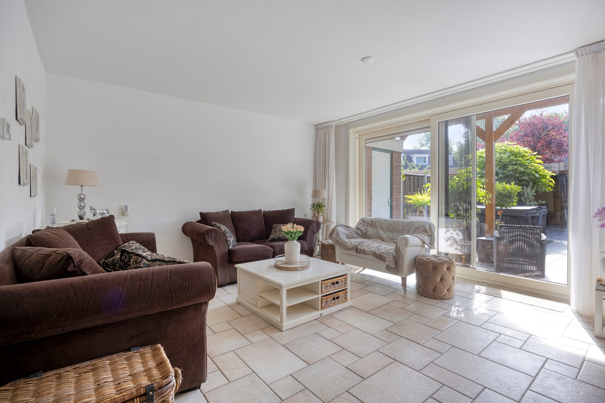 Tussenwoning te koop: Tjalk 59, Barendrecht