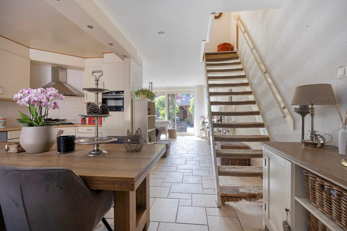 Tussenwoning te koop: Tjalk 59, Barendrecht