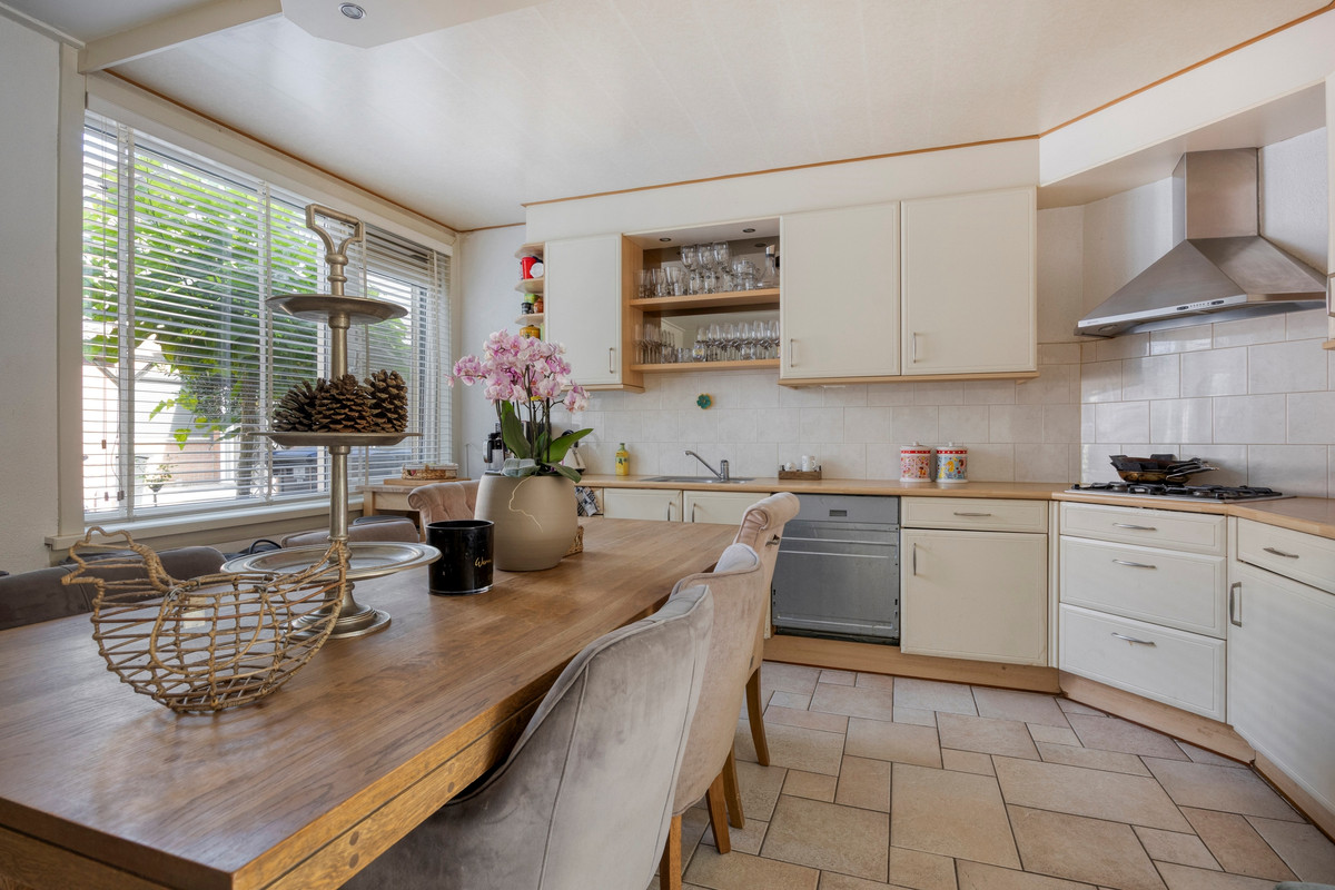 Tussenwoning te koop: Tjalk 59, Barendrecht