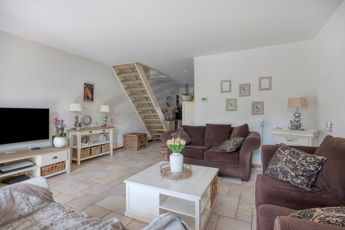 Tussenwoning te koop: Tjalk 59, Barendrecht