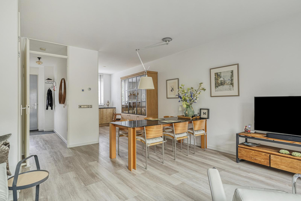 Tussenwoning te koop: De Meutelaer 23, Stellendam