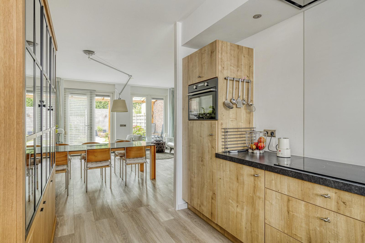 Tussenwoning te koop: De Meutelaer 23, Stellendam