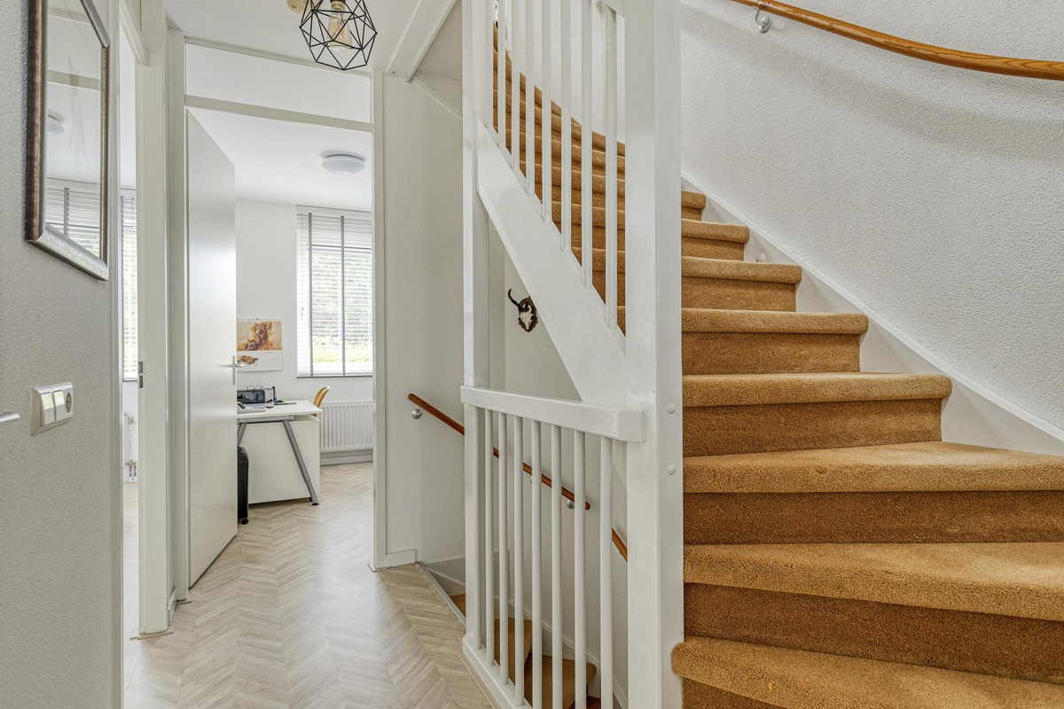 Tussenwoning te koop: De Meutelaer 23, Stellendam