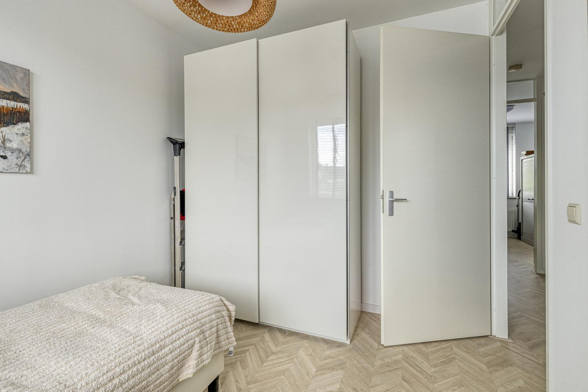 Tussenwoning te koop: De Meutelaer 23, Stellendam