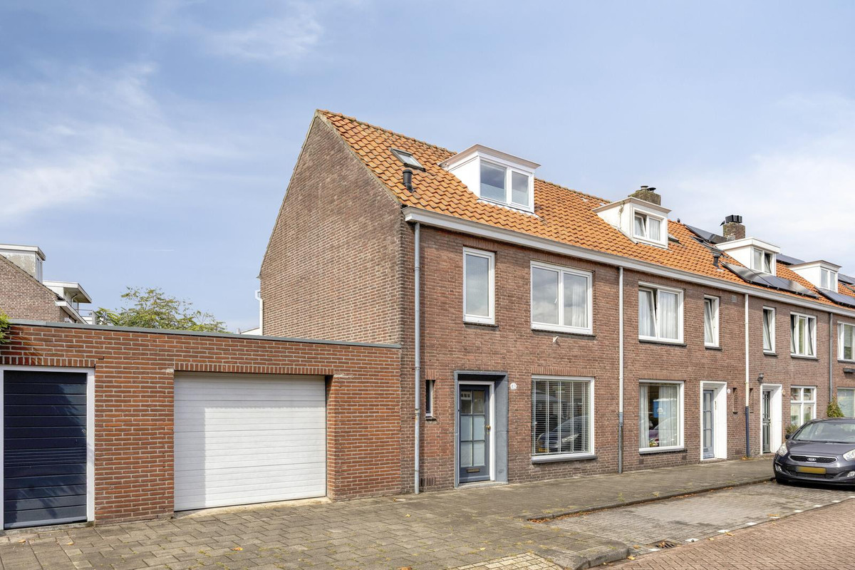 Hoekwoning te koop: Hendrik de Keijserstraat 83, Tilburg
