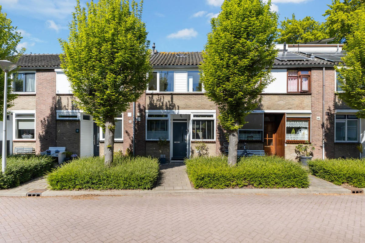 Tussenwoning te koop: Dotterplantsoen 5, Gouda