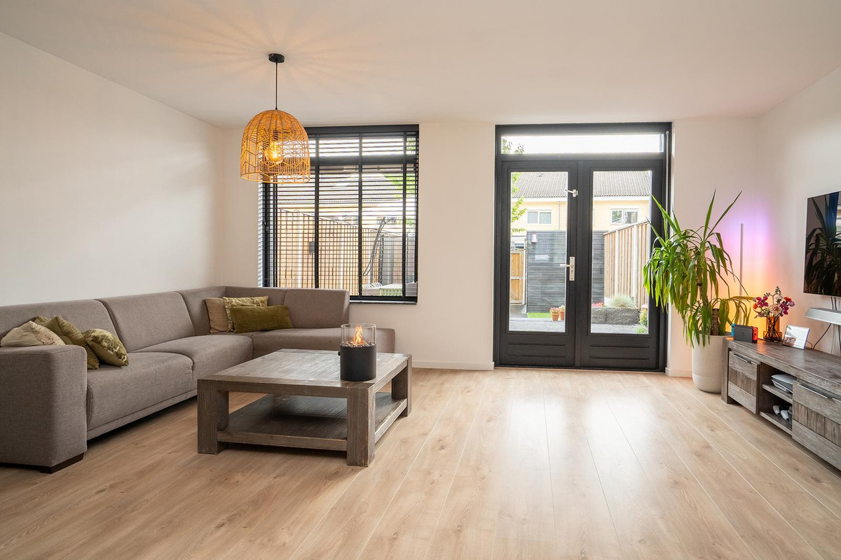 Tussenwoning te koop: Atalantalaan 13, Enschede
