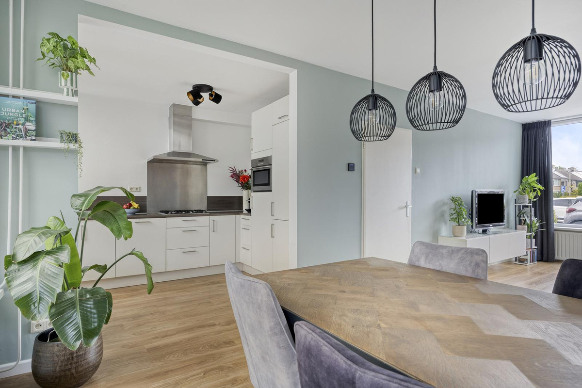 Tussenwoning te koop: Brederolaan 28, Etten-Leur