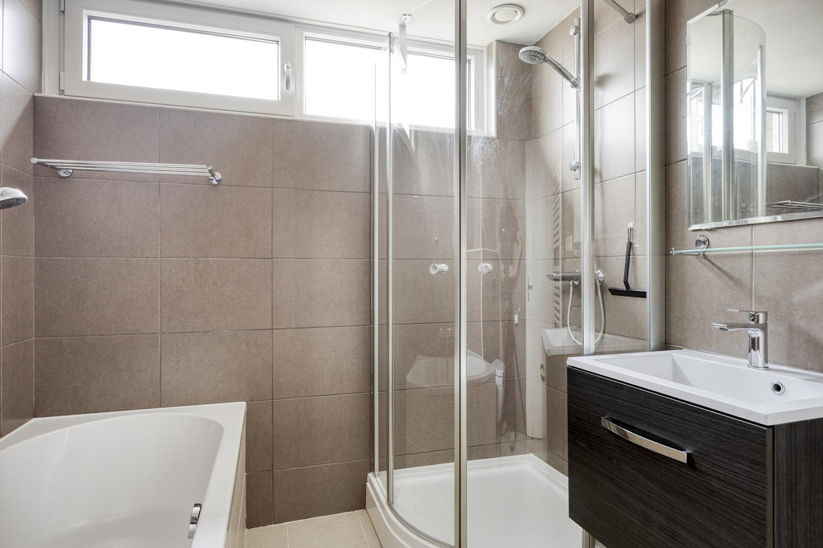 Tussenwoning te koop: Brederolaan 28, Etten-Leur