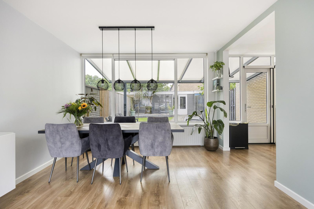Tussenwoning te koop: Brederolaan 28, Etten-Leur